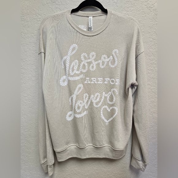 Beige 'Lassos Are For Lovers' Western  Rope Writing Sweatshirt NWT Medium - Picture 2 of 8